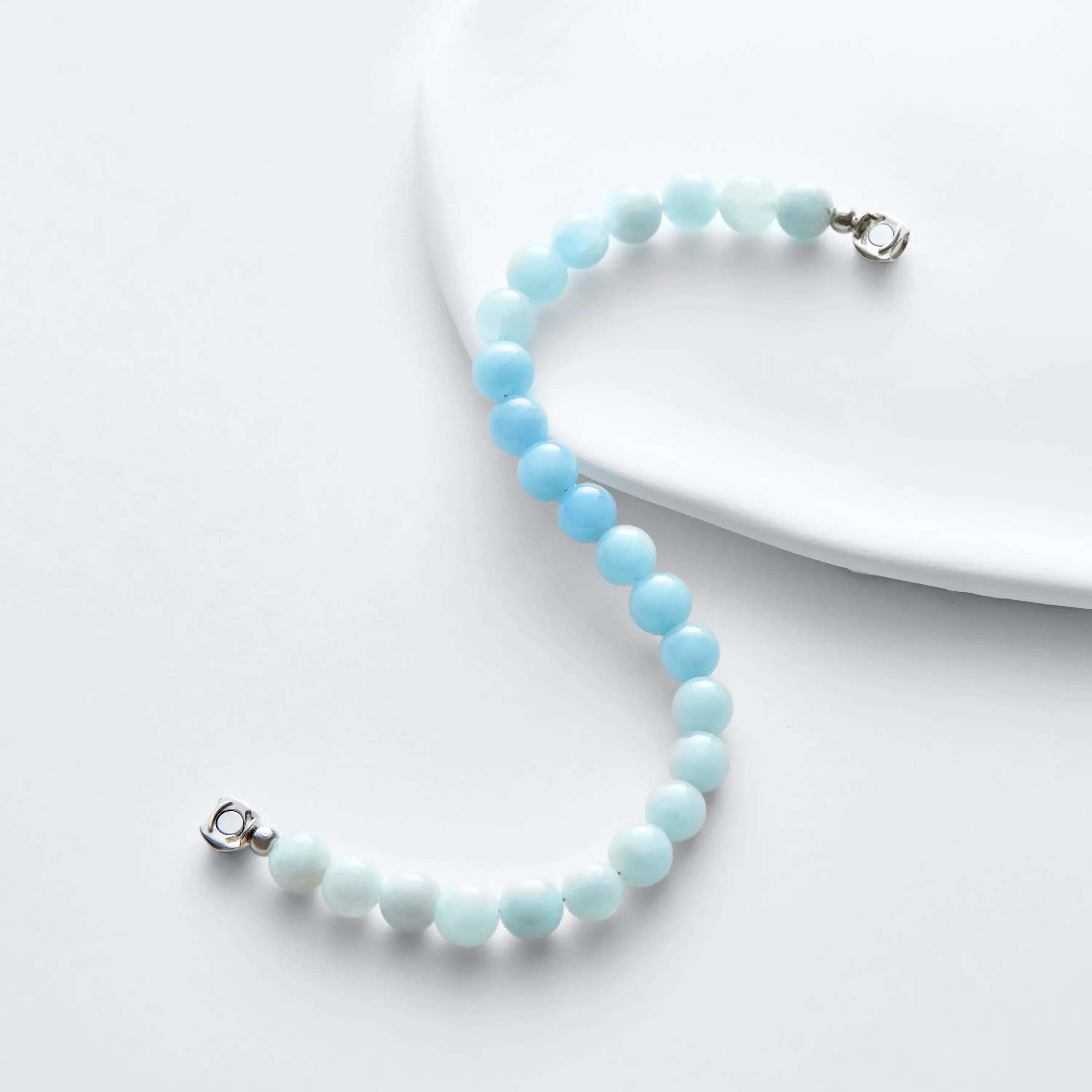 Gradient Aquamarine Magnetic Clasp Bracelet
