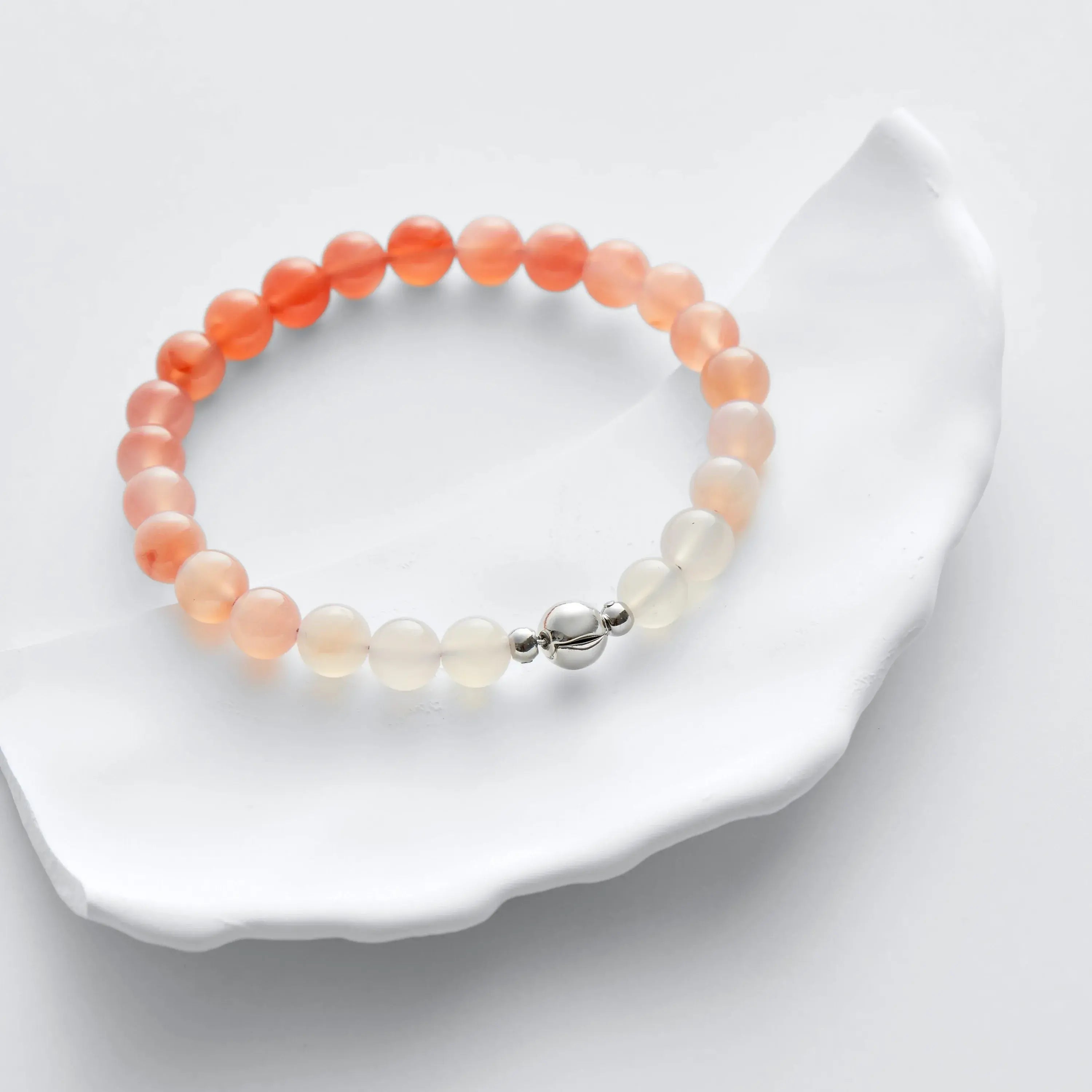 Gradient Red Agate Magnetic Clasp Bracelet